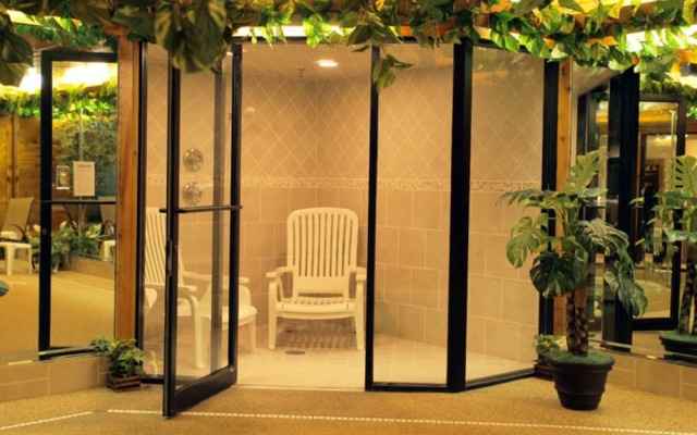 Sybaris Pool Suites Indianapolis