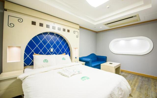 Kang Neung Dong-a Hotel