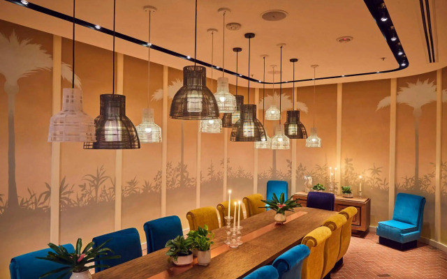 The Drayton Hotel Savannah, Curio Collection by Hilton