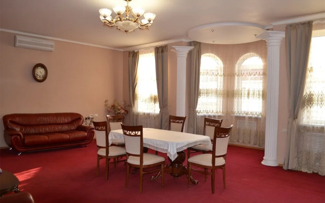 Guest Complex Edelweiss