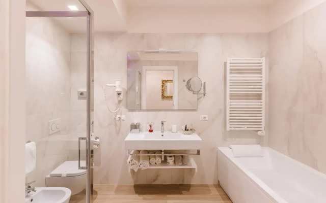Rhea Silvia Luxury Navona