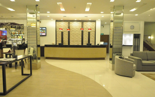 Casablanca Suites Near Airport
