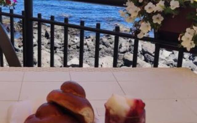 Argenta 111 Santa Tecla Acireale