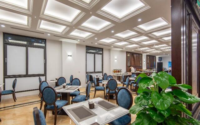 Reyna Luxury Hotel