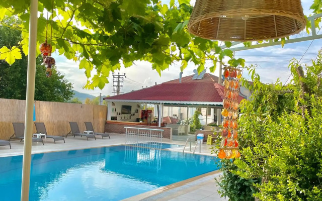 Cennet Hotel