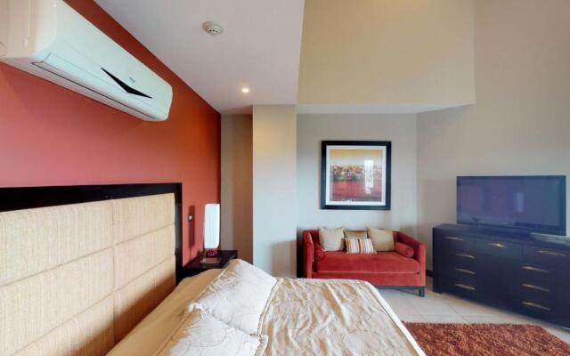 Peninsula 64 Penthouse