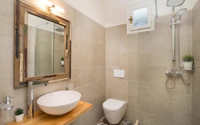 Chryssa Villa - Sun - Splashed Romantic