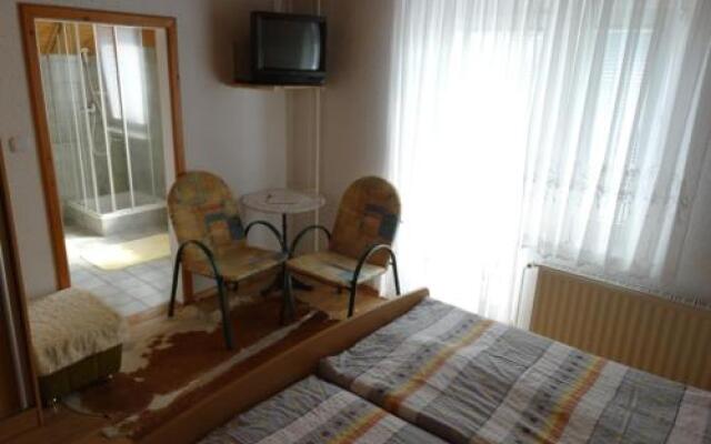 Rooms-Apartment Renata