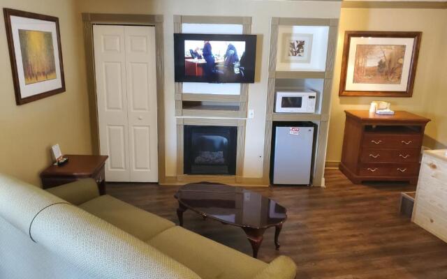 Colonial House Motel