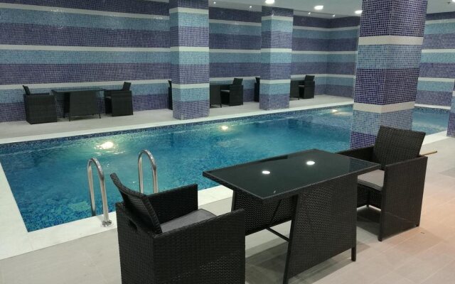 Naviti Warwick Al Khobar