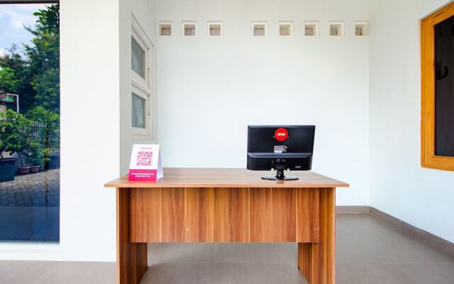 Permana Guesthouse Syariah by OYO Rooms