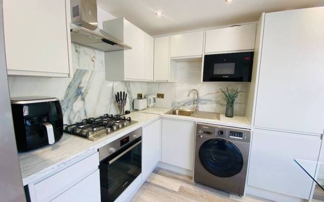 Apartment in Stepney Green