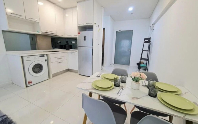 Mercu Summer Suites KLCC by Veedu Hauz