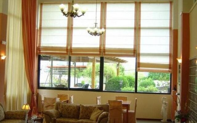 Morfeas Hotel