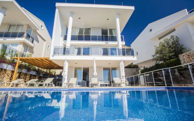 Villa Horizon by Akdenizvillam