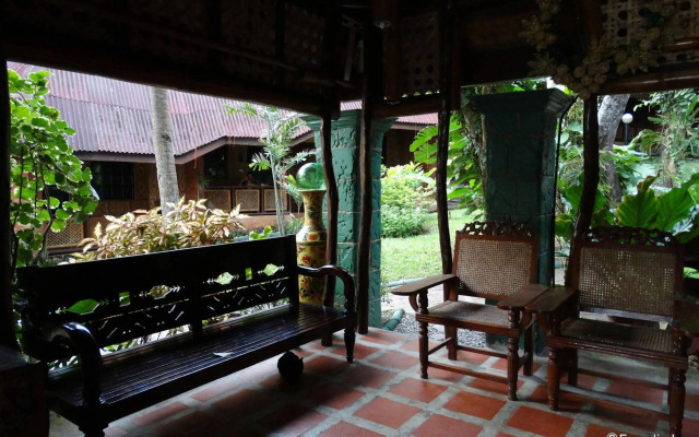 Alona Tropical Beach Resort