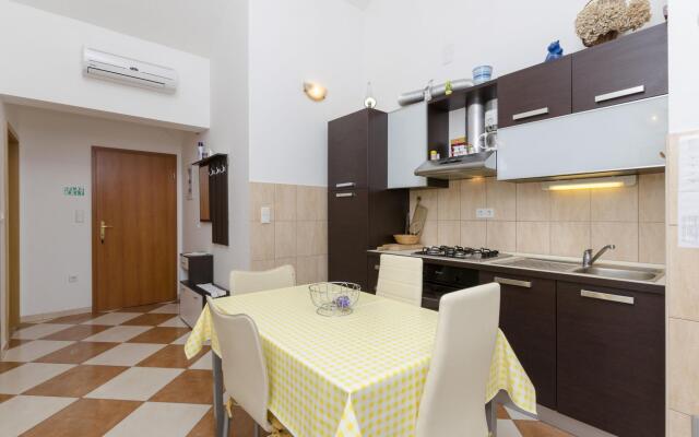 Apartments Marinko in Splitska - island Brac