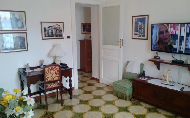 Casa Rando Mary's House