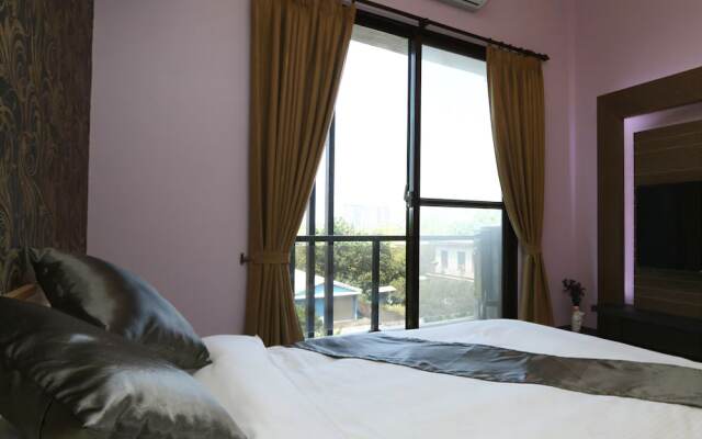 G9 Bed and Breakfast