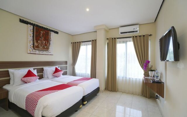 OYO 1992 China Town Hotel Bali