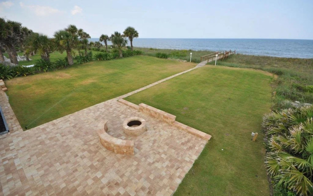 Seashell 3 Br Home by RedAwning