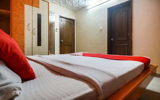 OYO 48043 Hotel Godavari