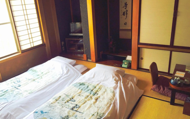 Ryokan Kaminaka – Guest Rooms – Takayama