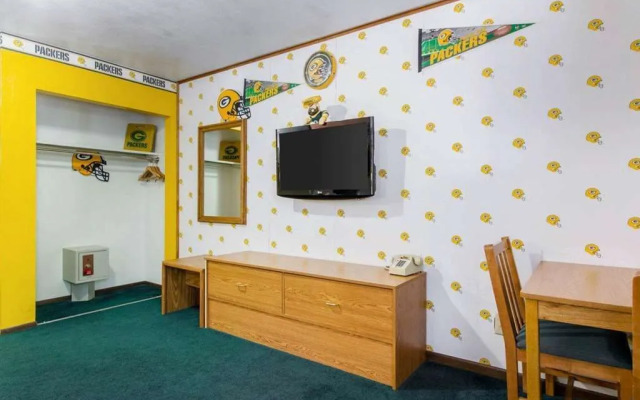 Econo Lodge Madison East
