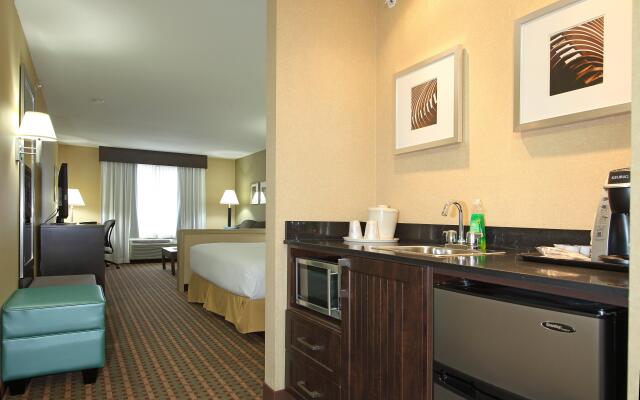 Holiday Inn Express And Suites - Vernon by IHG