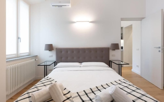 Cernobbio Center - Modern Apartment with Parking