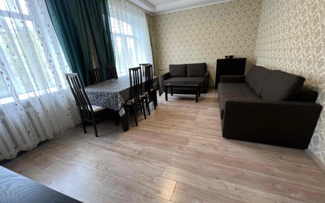 Апартаменты на улице Вольного Новгорода 13