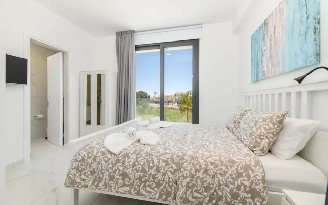 By The Beach - Royal Sapphire Villa