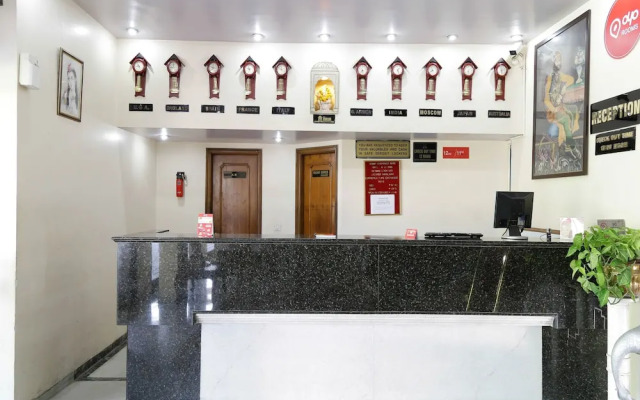 OYO 18814 Hotel Maya International