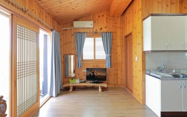 Gyeongju Mong Bed and Breakfast