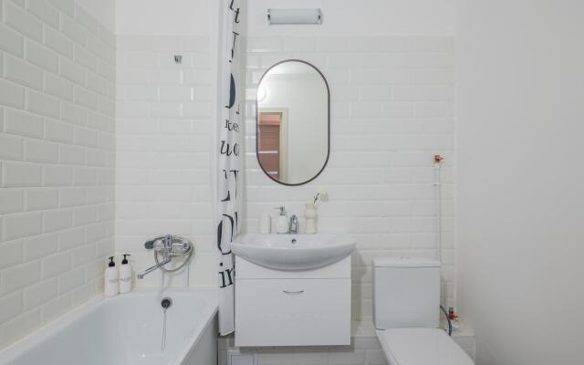 Лайт Апартаменты на улице Академика Парина 37А