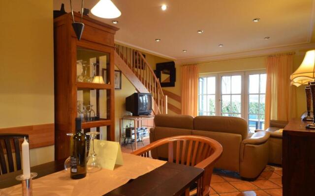 Eck-Reethaus-Sturmhaube