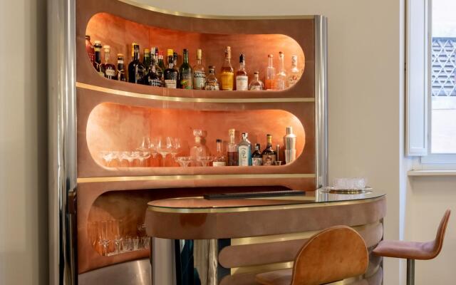 Chic And Style In Historical Via Giulia