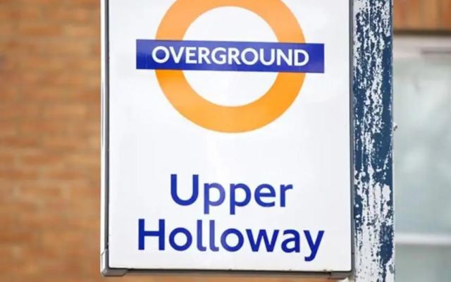 *New* Beautiful 2 Bedroom House in Central Location