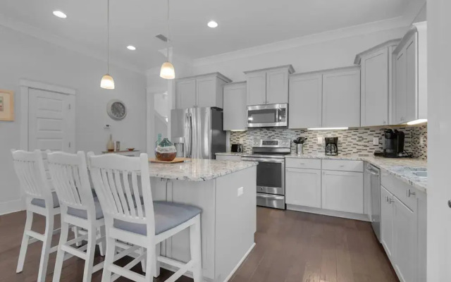 Latitude Adjustment 4 Bedroom Home by RedAwning