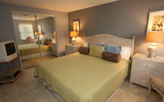 Siesta Gardens by RVA