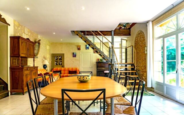 Villa With 7 Bedrooms in Saint-laurent-des-hommes, With Private Pool,