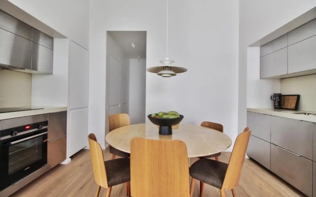 Modern Apt 3bdr/3bth - Louvre Museum/Tuileries