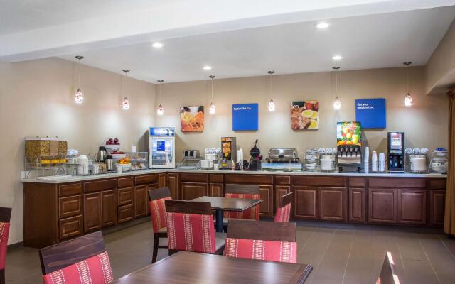 Spark by Hilton Glendale Phoenix North