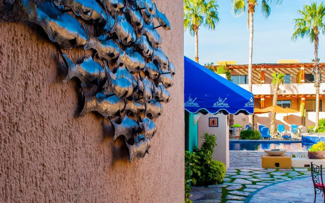 Los Patios Hotel