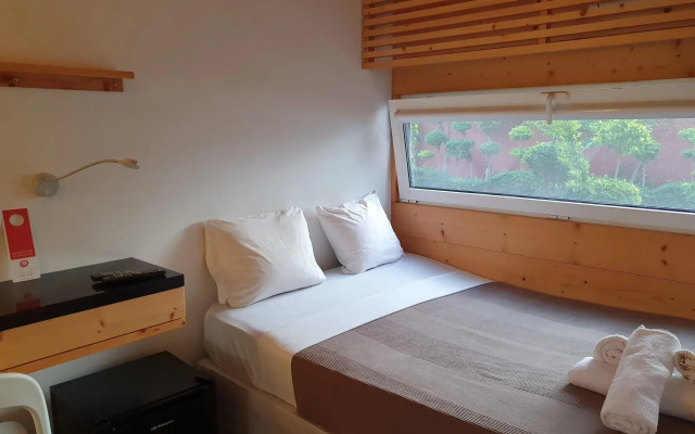 Liv Inn Guest House