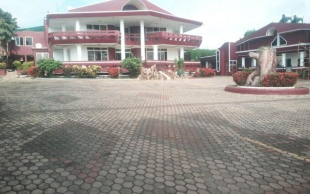 Champion International Hotel