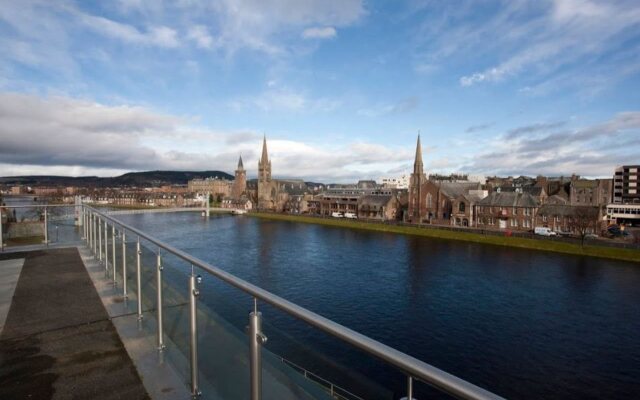 Premier Inn Inverness Centre - River Ness