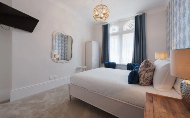 Somerset House Hotel & Restaurant