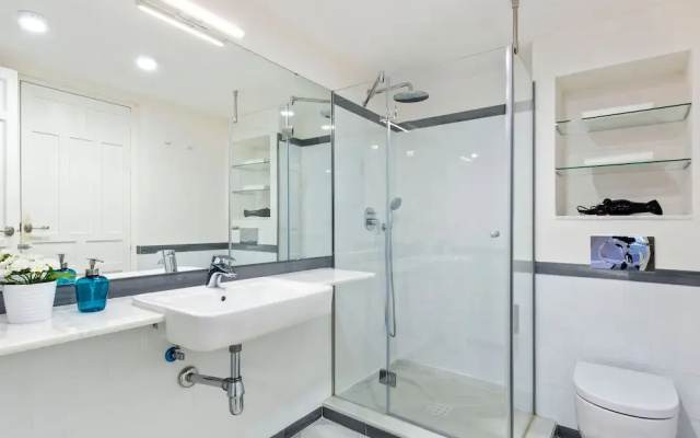 Apartment With 2 Bedrooms Great Location Galera I