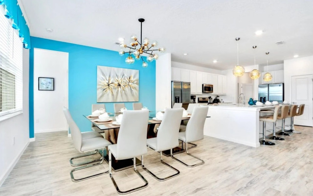 15br Mansion - With Pool Hot Tub Netflix